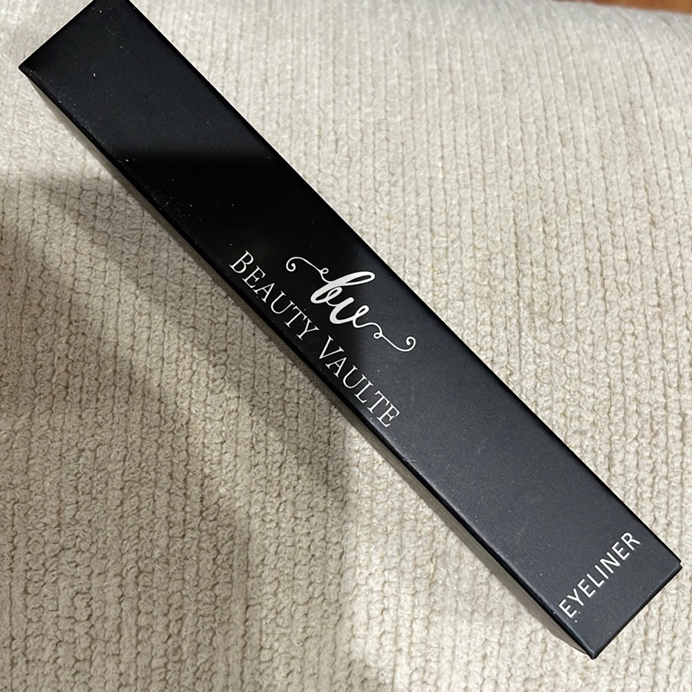Beauty Vaulte Eyeliner